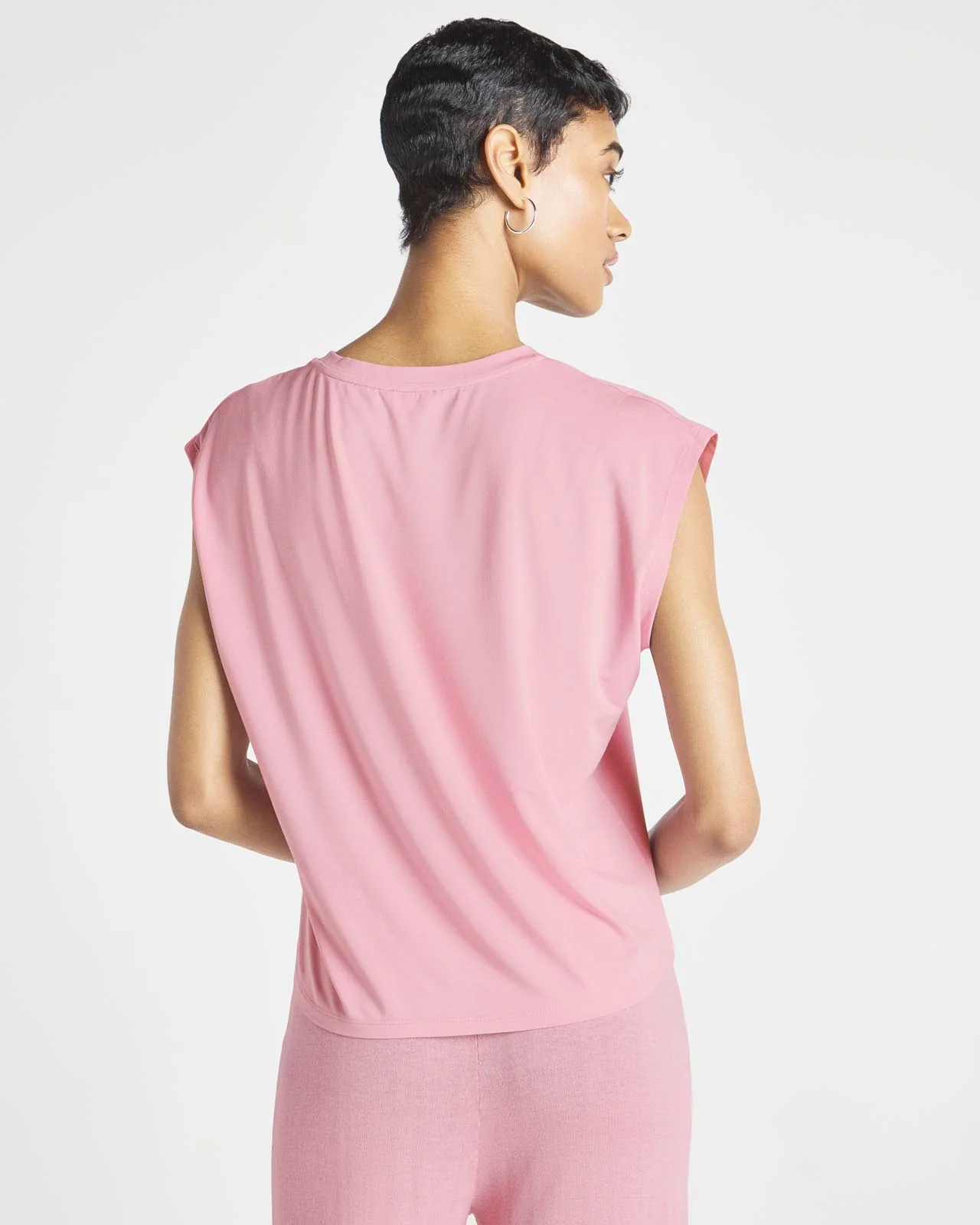 16815-24-7-lyr-muscle-tank-28.webp 24/7 LYR Muscle Tank