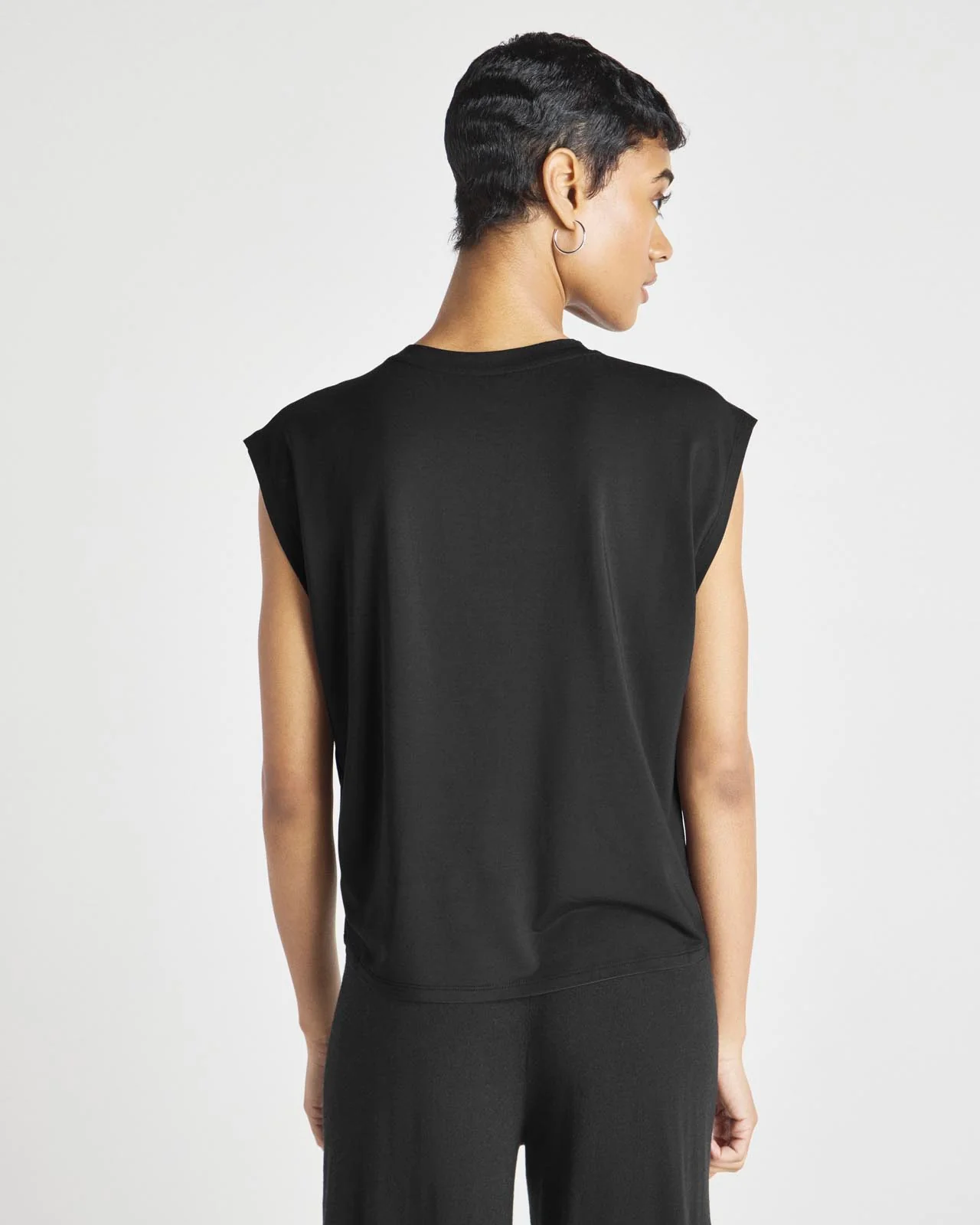 16815-24-7-lyr-muscle-tank-9.webp 24/7 LYR Muscle Tank