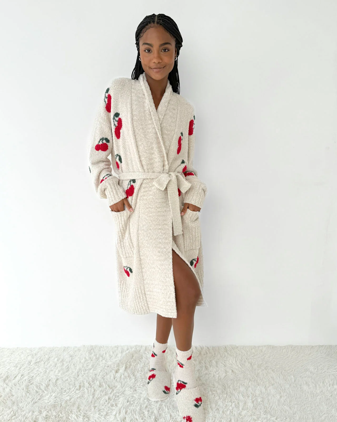 1821-pomona-fuzzy-yarn-cherries-pj-robe-1.webp Pomona Fuzzy Yarn Cherries PJ Robe