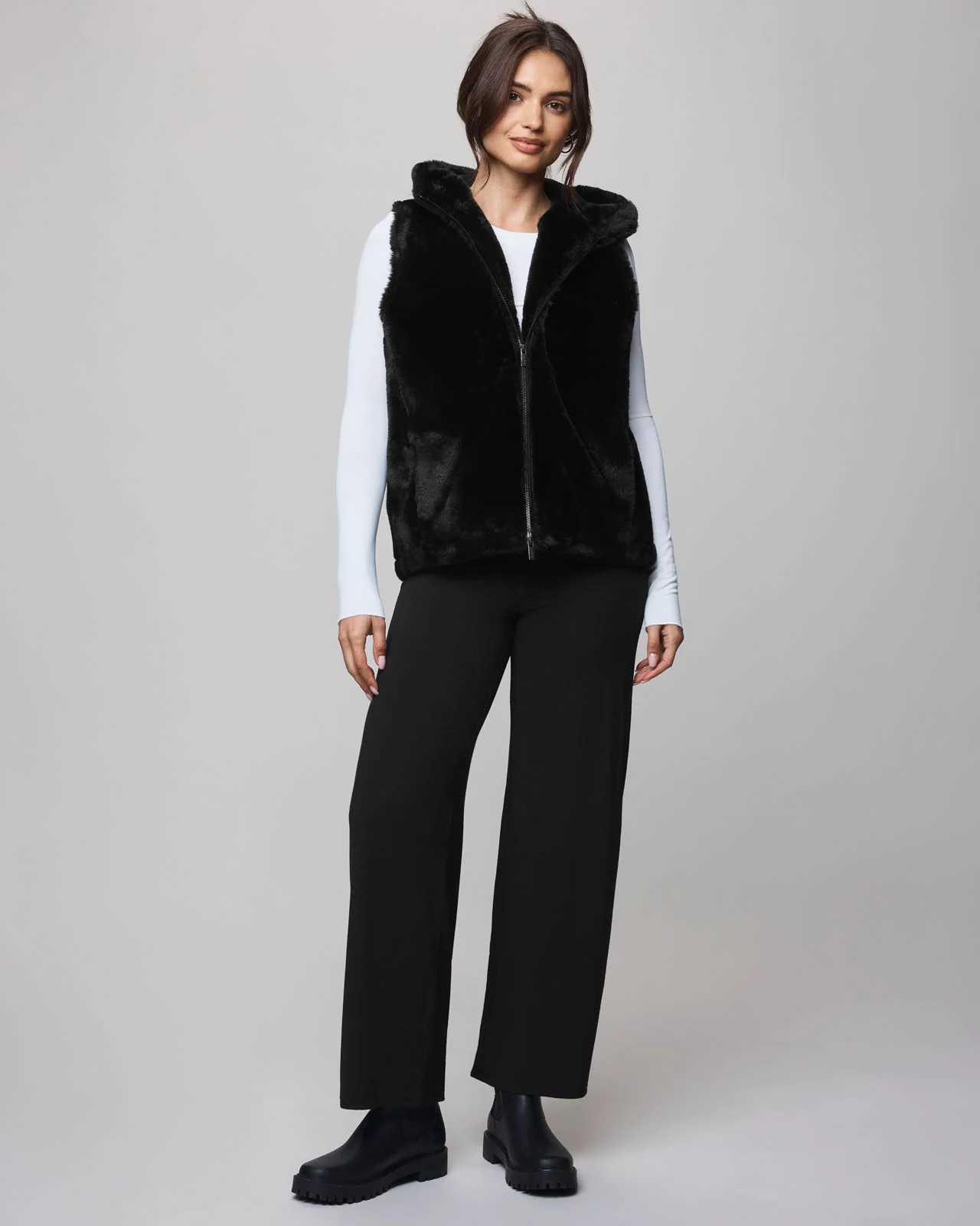 1945-lucia-fur-vest-3.webp Lucia Fur Vest