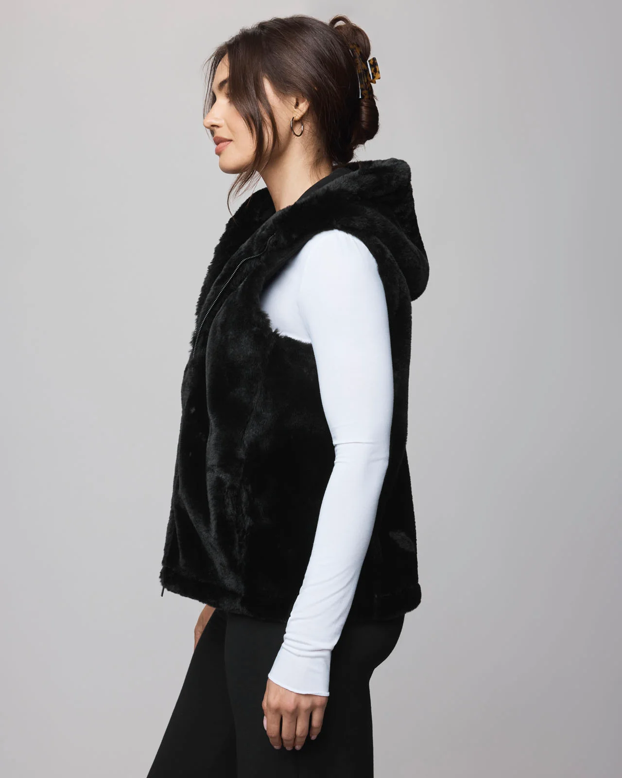 1945-lucia-fur-vest-4.webp Lucia Fur Vest