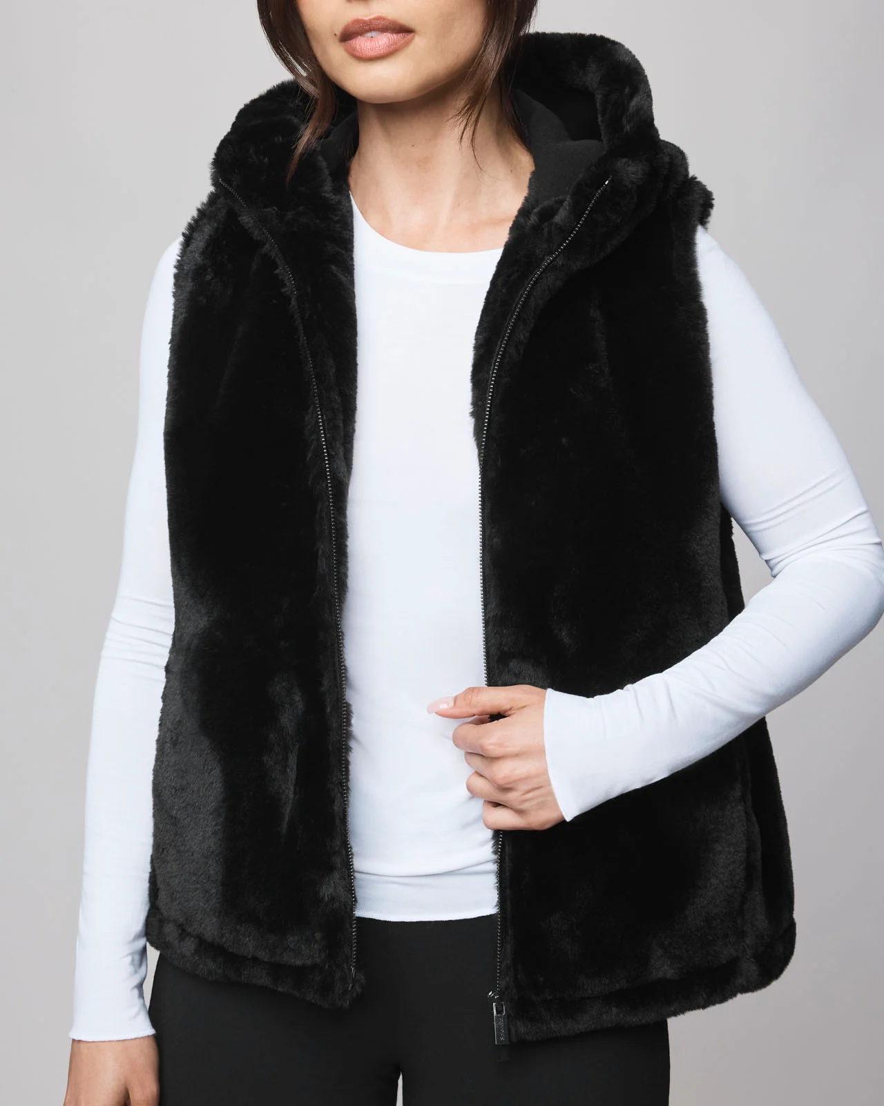 1945-lucia-fur-vest-7.webp Lucia Fur Vest