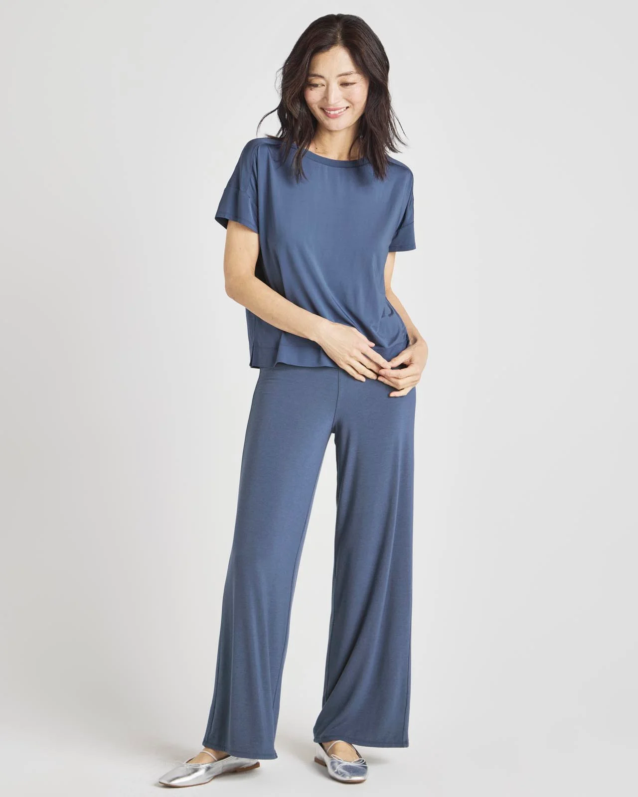 19471-charmeuse-lyr-short-sleeve-tee-3.webp Charmeuse LYR Short Sleeve Tee