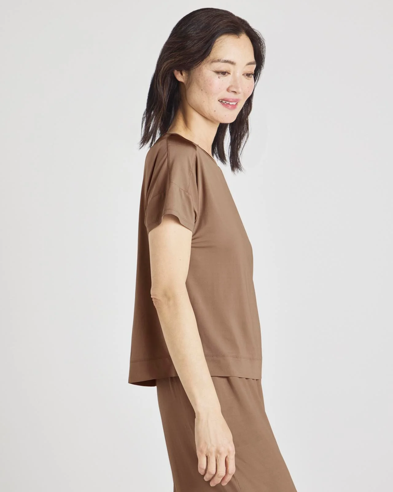 19471-charmeuse-lyr-short-sleeve-tee-9.webp Charmeuse LYR Short Sleeve Tee