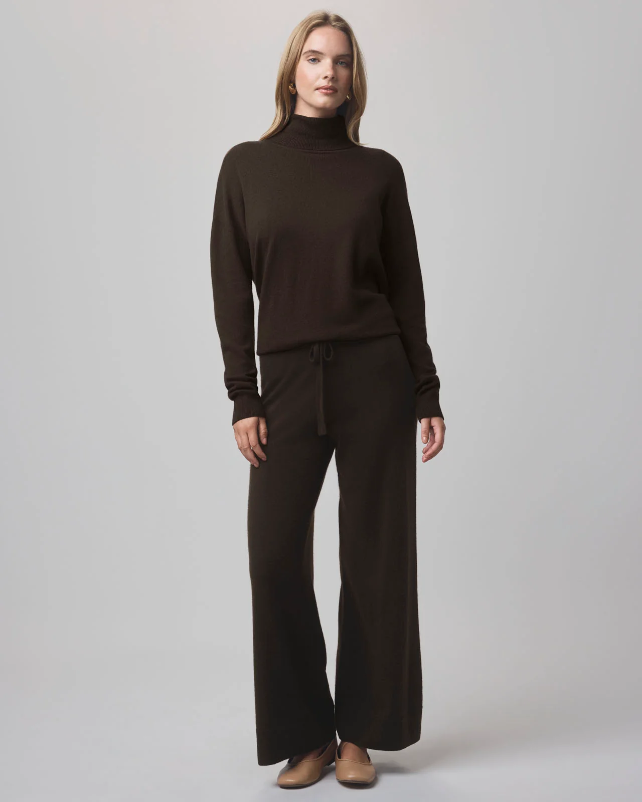 1991-tori-cashmere-turtleneck-sweater-3.webp Tori Cashmere Turtleneck Sweater
