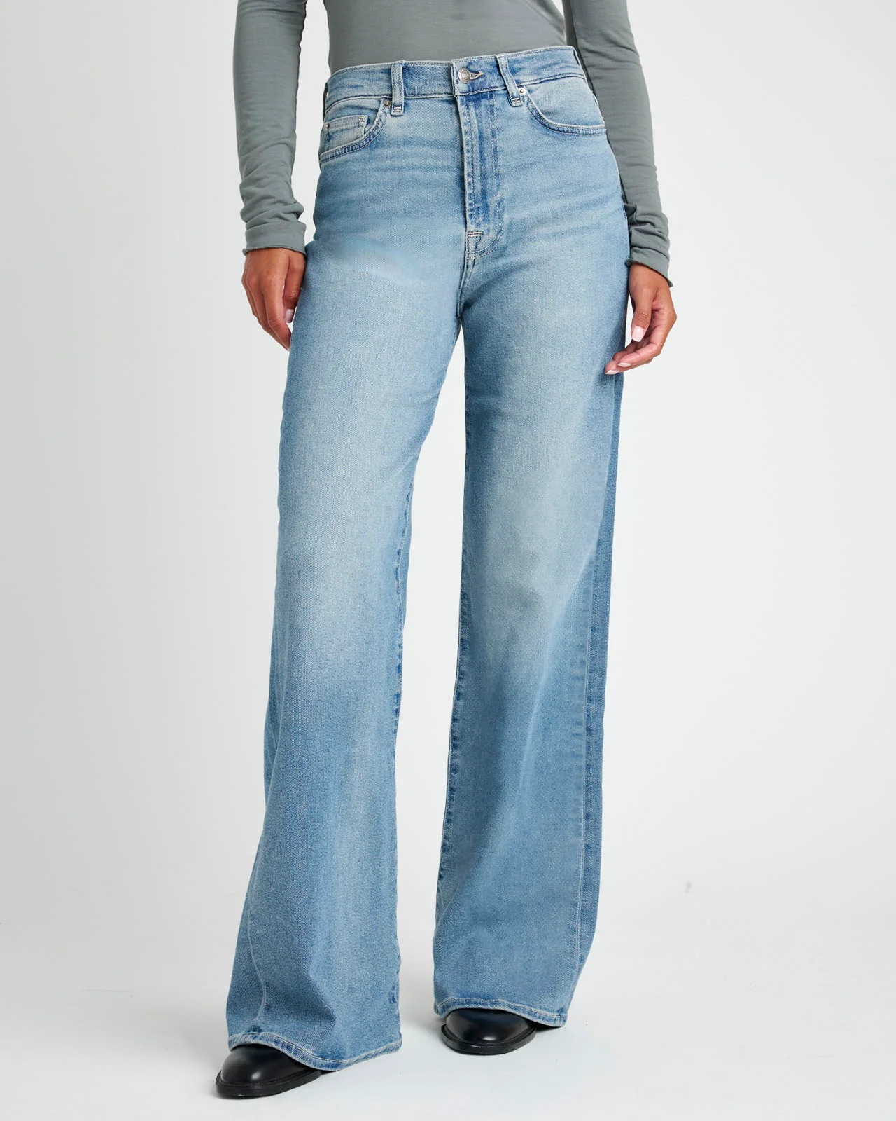 2233-high-rise-wide-leg-jean-1.webp High-Rise Wide Leg Jean
