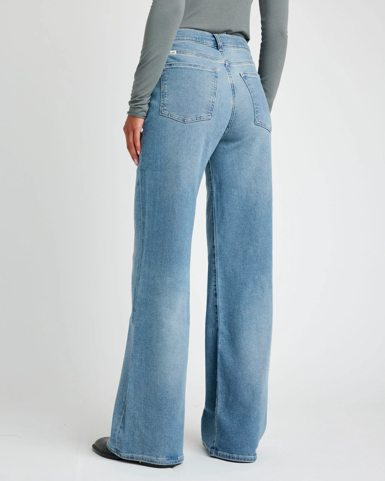 2233-high-rise-wide-leg-jean-4.webp High-Rise Wide Leg Jean