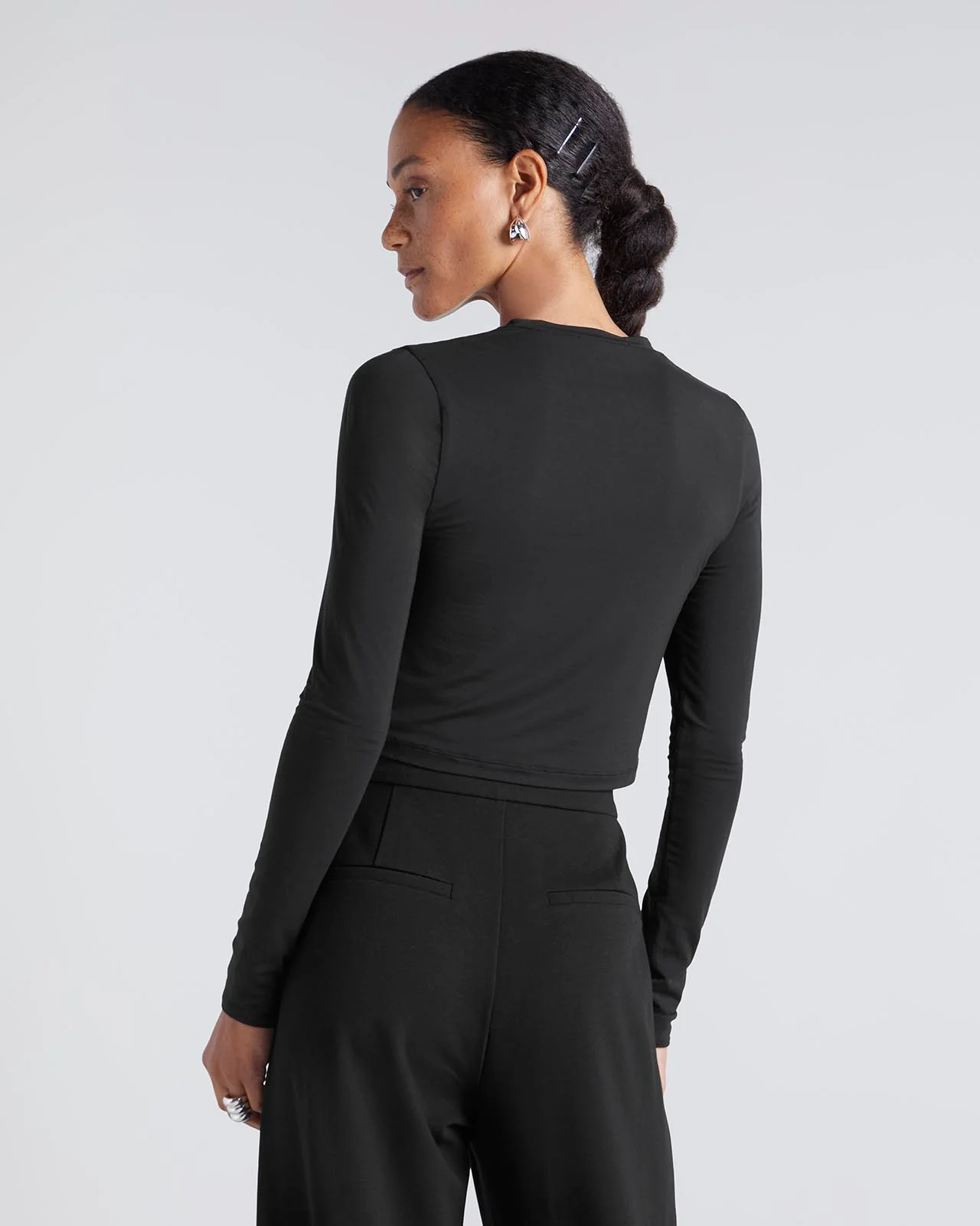 23122-kate-young-x-splendid-silk-modal-long-sleeve-tee-18.webp Kate Young x Splendid Silk-Modal Long Sleeve Tee