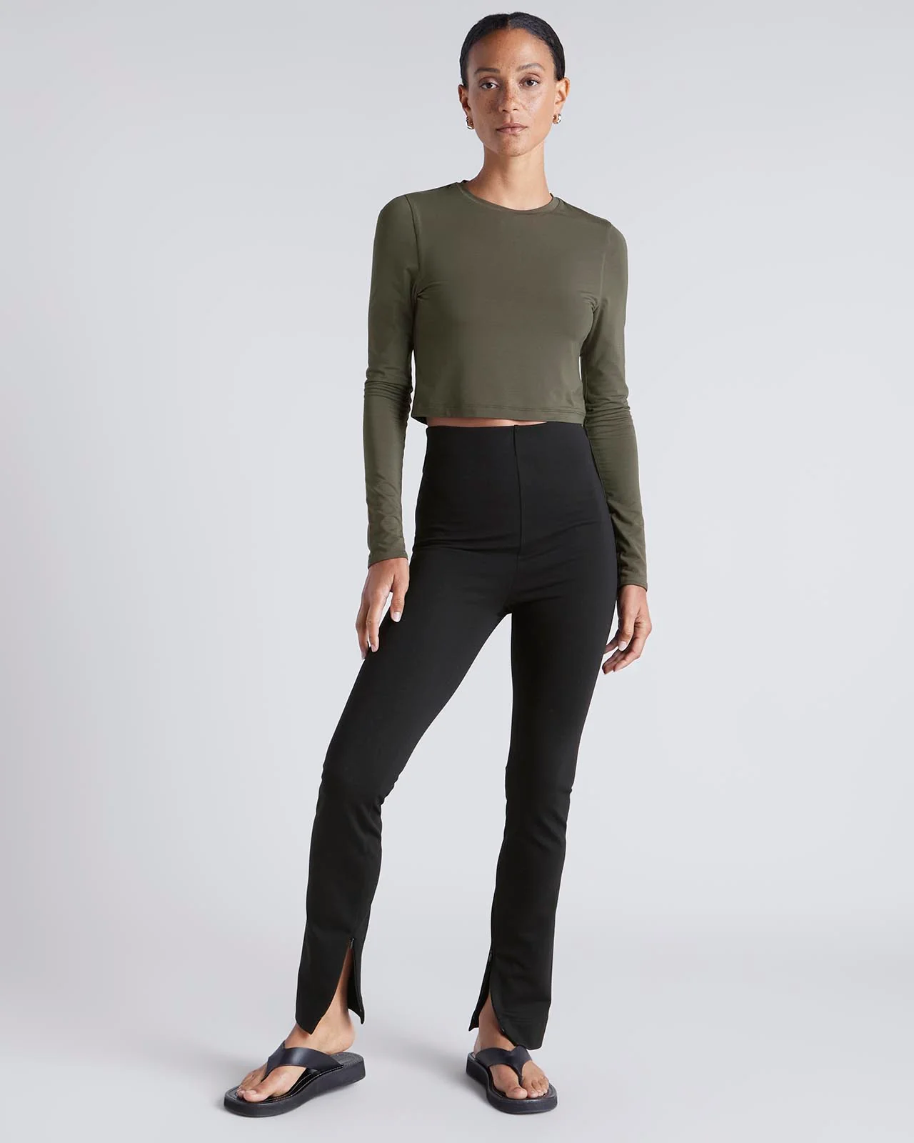 23122-kate-young-x-splendid-silk-modal-long-sleeve-tee-4.webp Kate Young x Splendid Silk-Modal Long Sleeve Tee