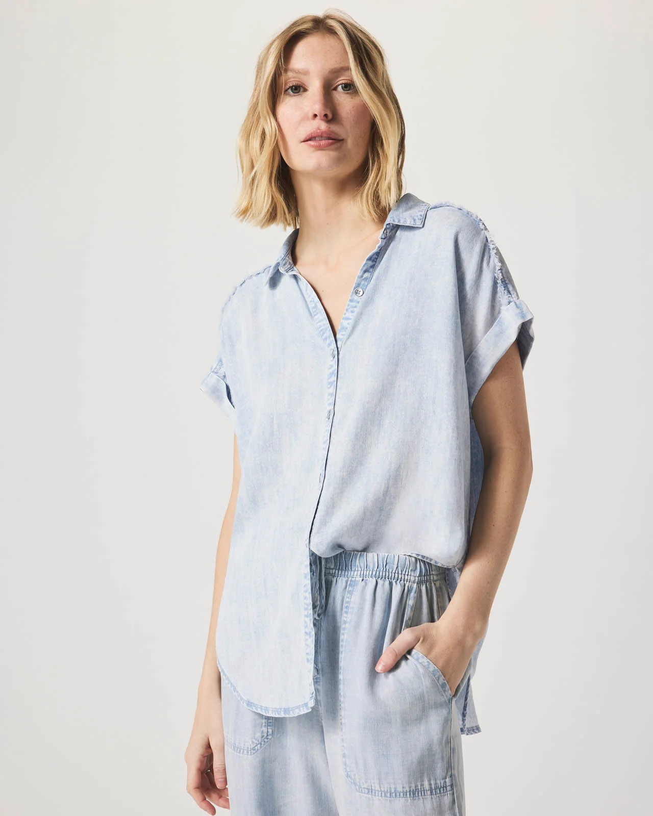23212-kathryn-chambray-short-sleeve-shirt-1.webp Kathryn Chambray Short Sleeve Shirt