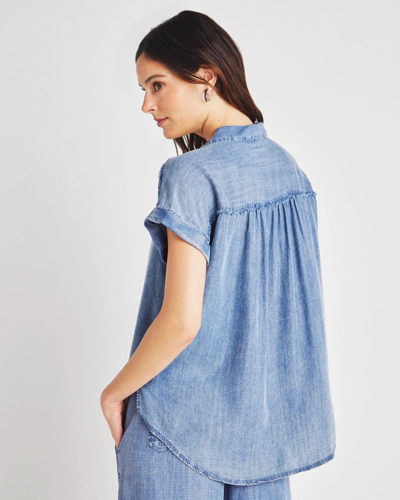 23212-kathryn-chambray-short-sleeve-shirt-6.webp Kathryn Chambray Short Sleeve Shirt
