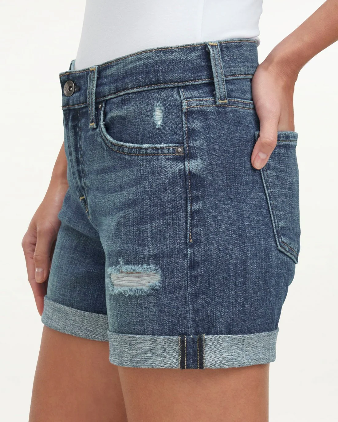 2375-mid-rise-relaxed-cuff-short-3.webp Mid-Rise Relaxed Cuff Short