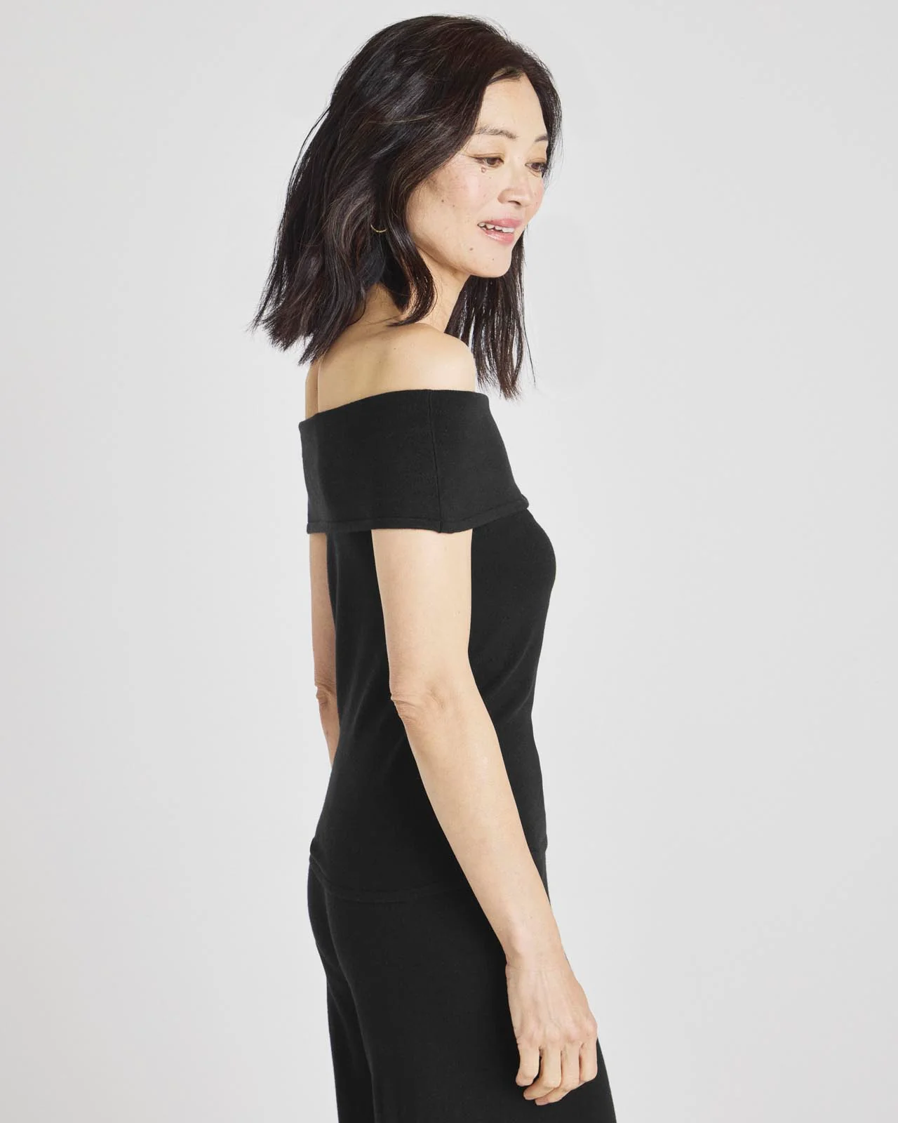 24009-loopknit-lyr-off-shoulder-top-11.webp LoopKnit LYR Off-Shoulder Top