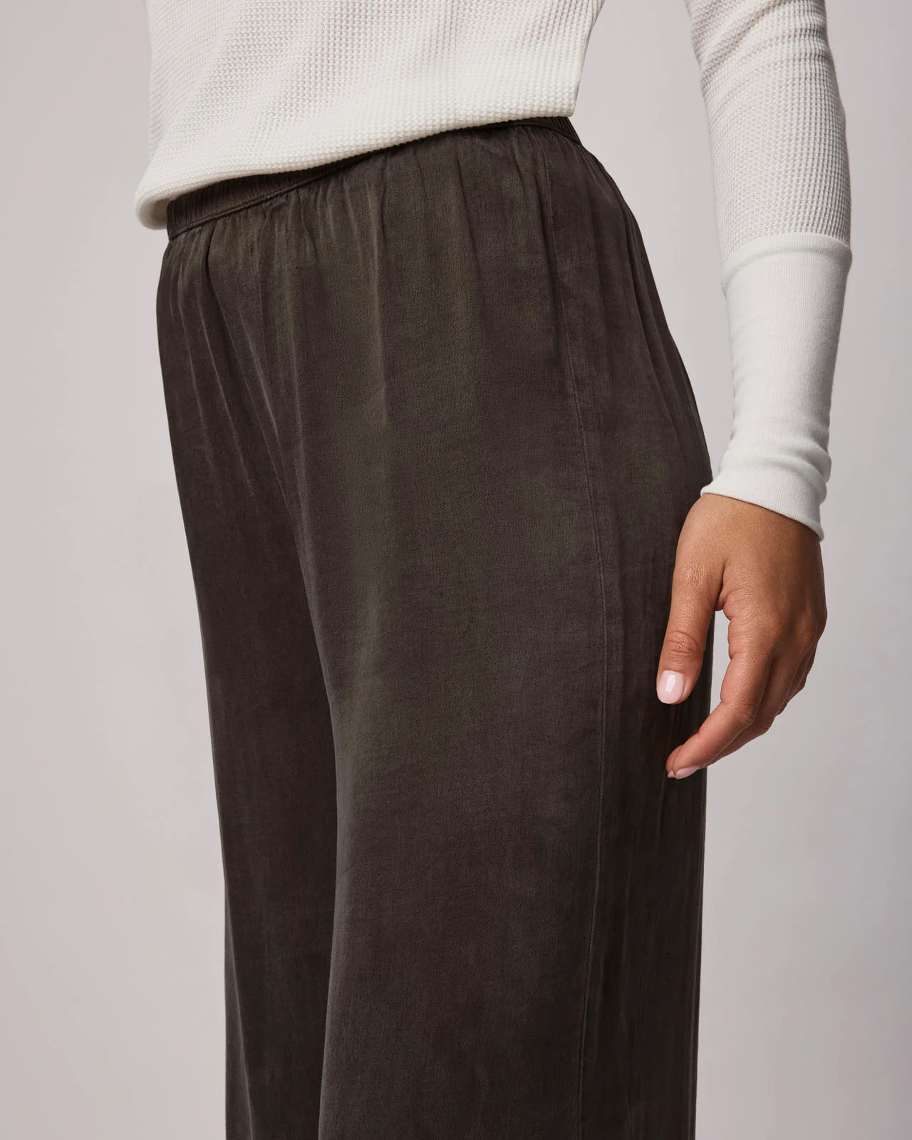 2525-serena-satin-pant-21.webp Serena Satin Pant
