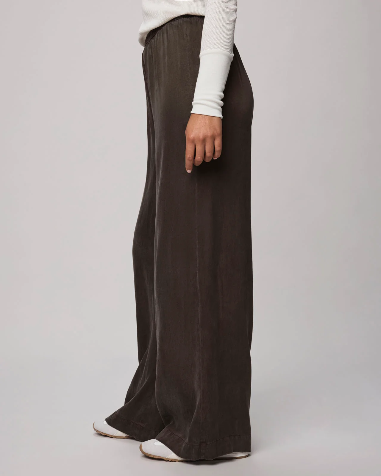 2525-serena-satin-pant-23.webp Serena Satin Pant