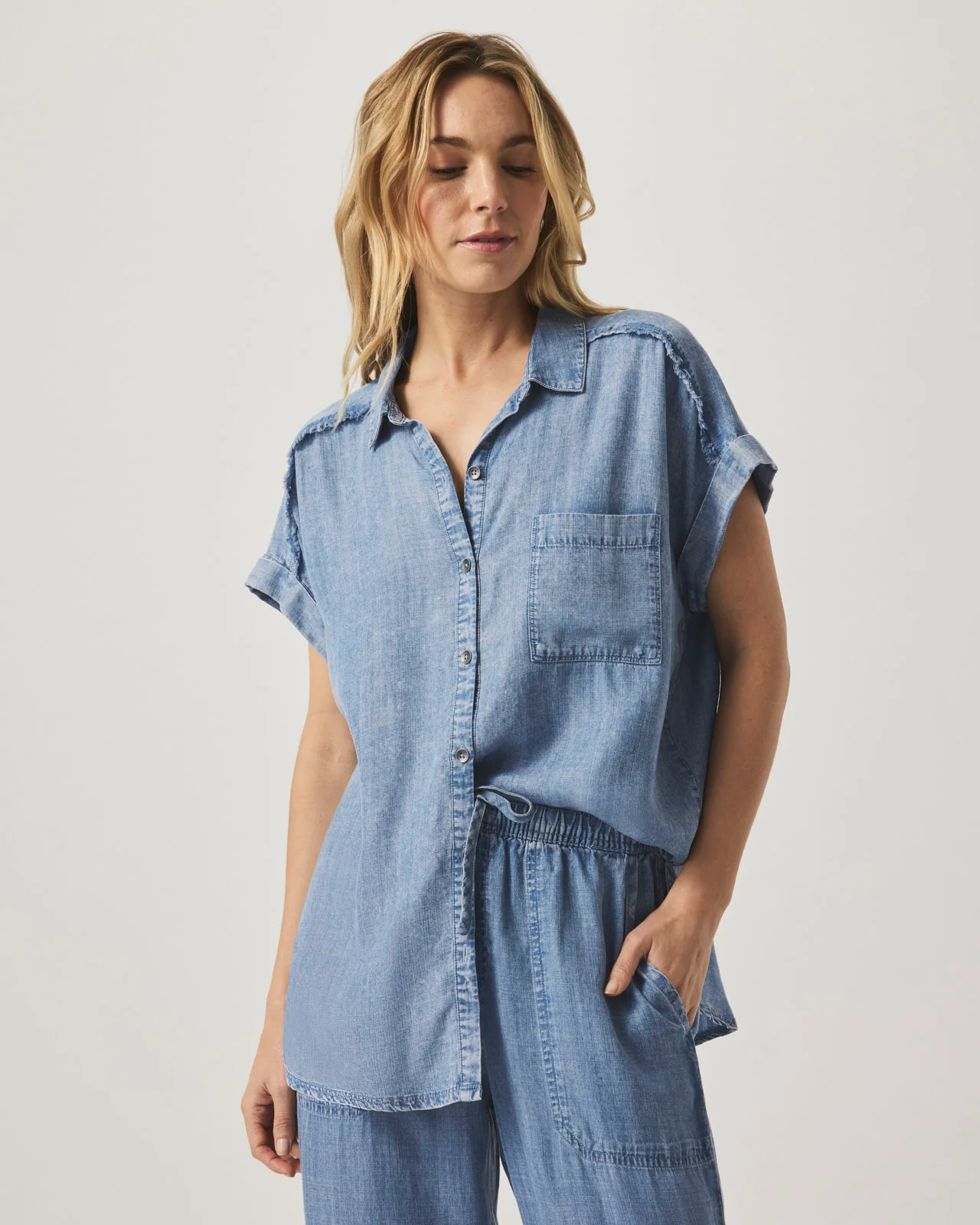 4430-short-sleeve-paige-indigo-shirt-4.webp Short Sleeve Paige Indigo Shirt
