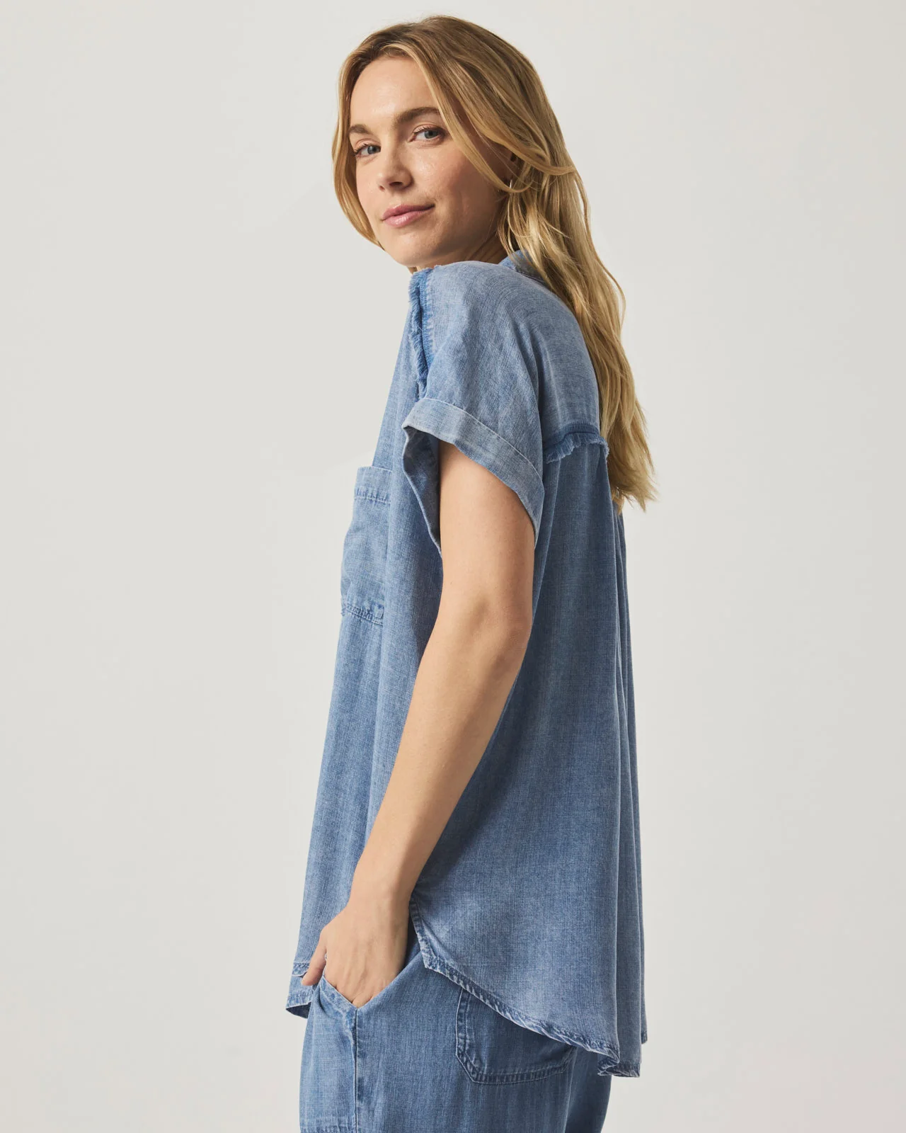 4430-short-sleeve-paige-indigo-shirt-5.webp Short Sleeve Paige Indigo Shirt