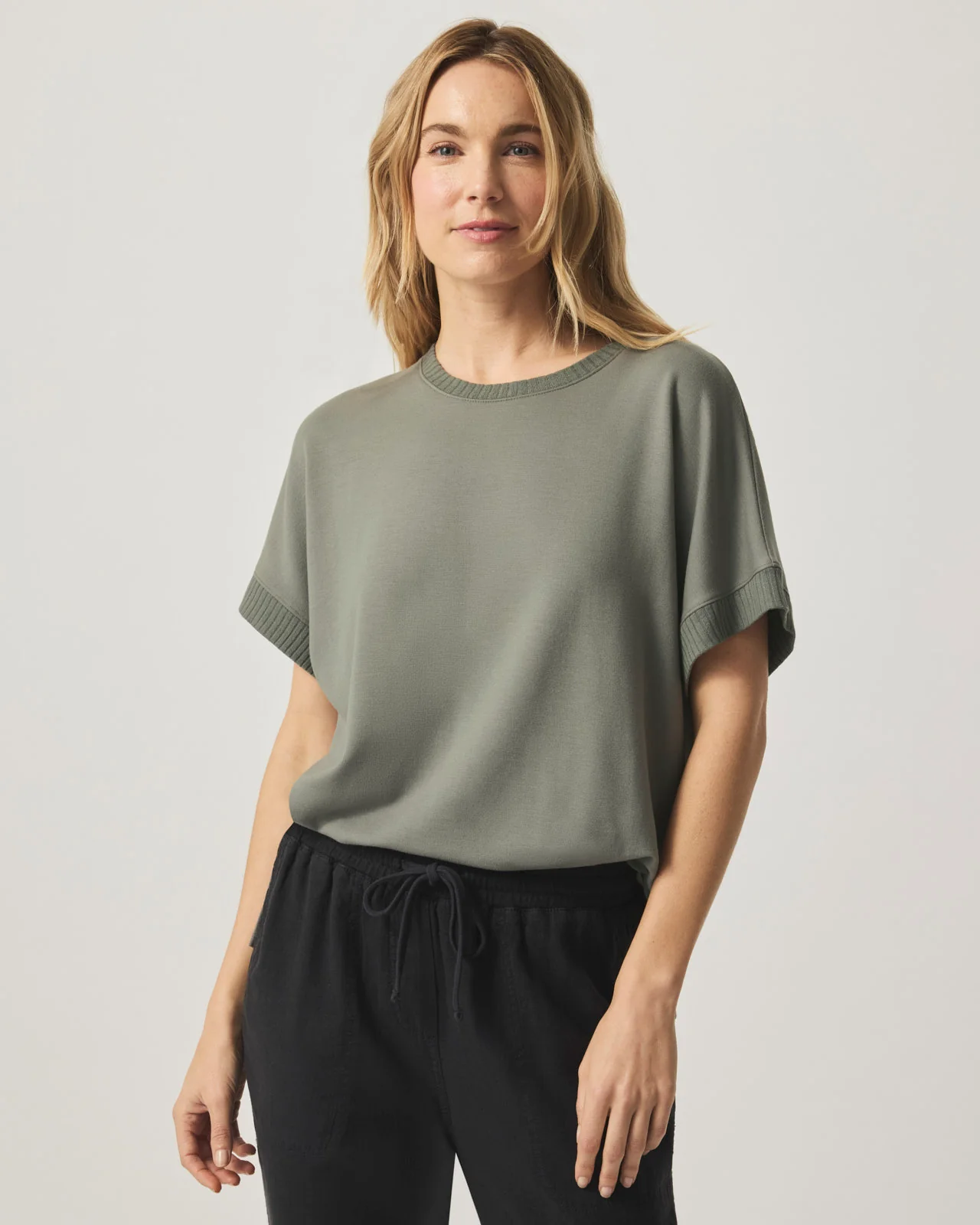 4634-supersoft-short-sleeve-sweatshirt-4.webp Supersoft Short Sleeve Sweatshirt