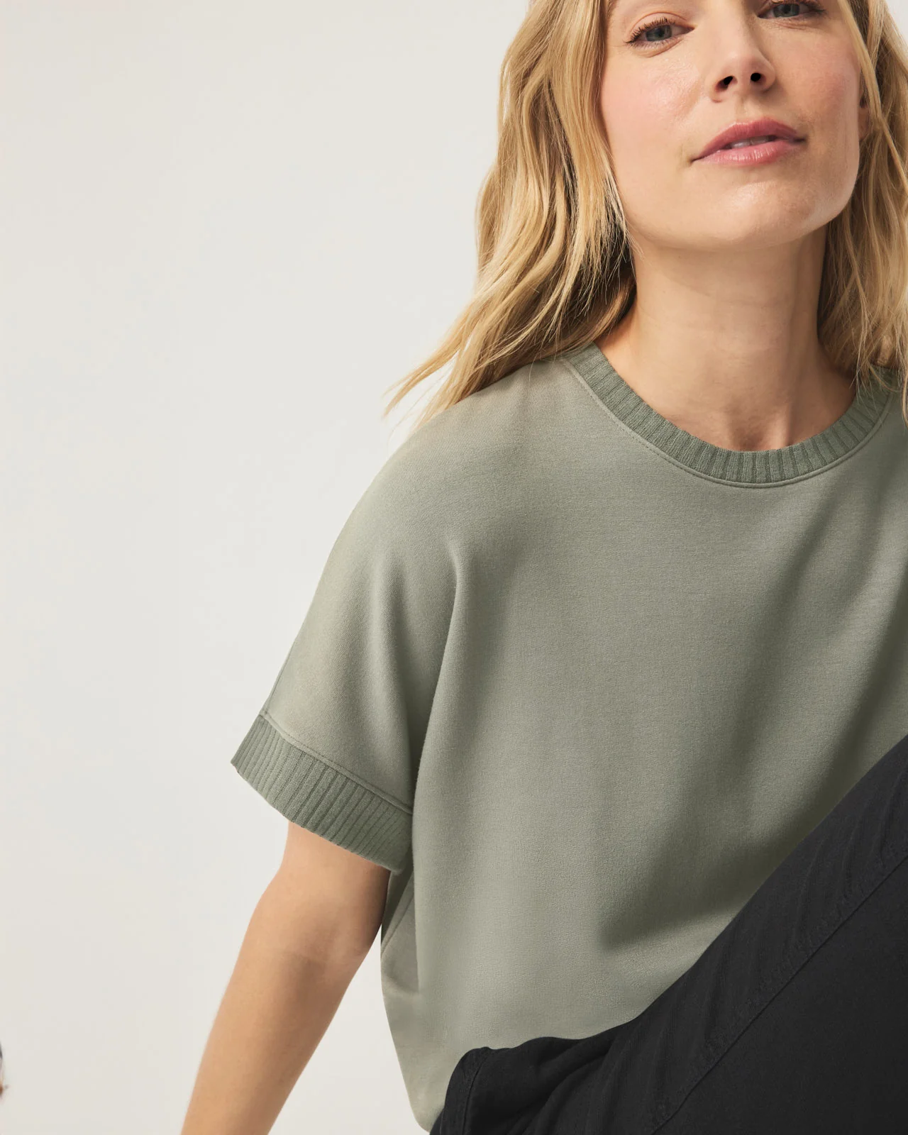 4634-supersoft-short-sleeve-sweatshirt-5.webp Supersoft Short Sleeve Sweatshirt