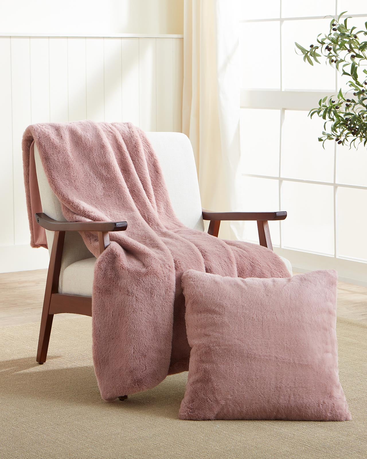 Riley Faux Fur Throw Blanket