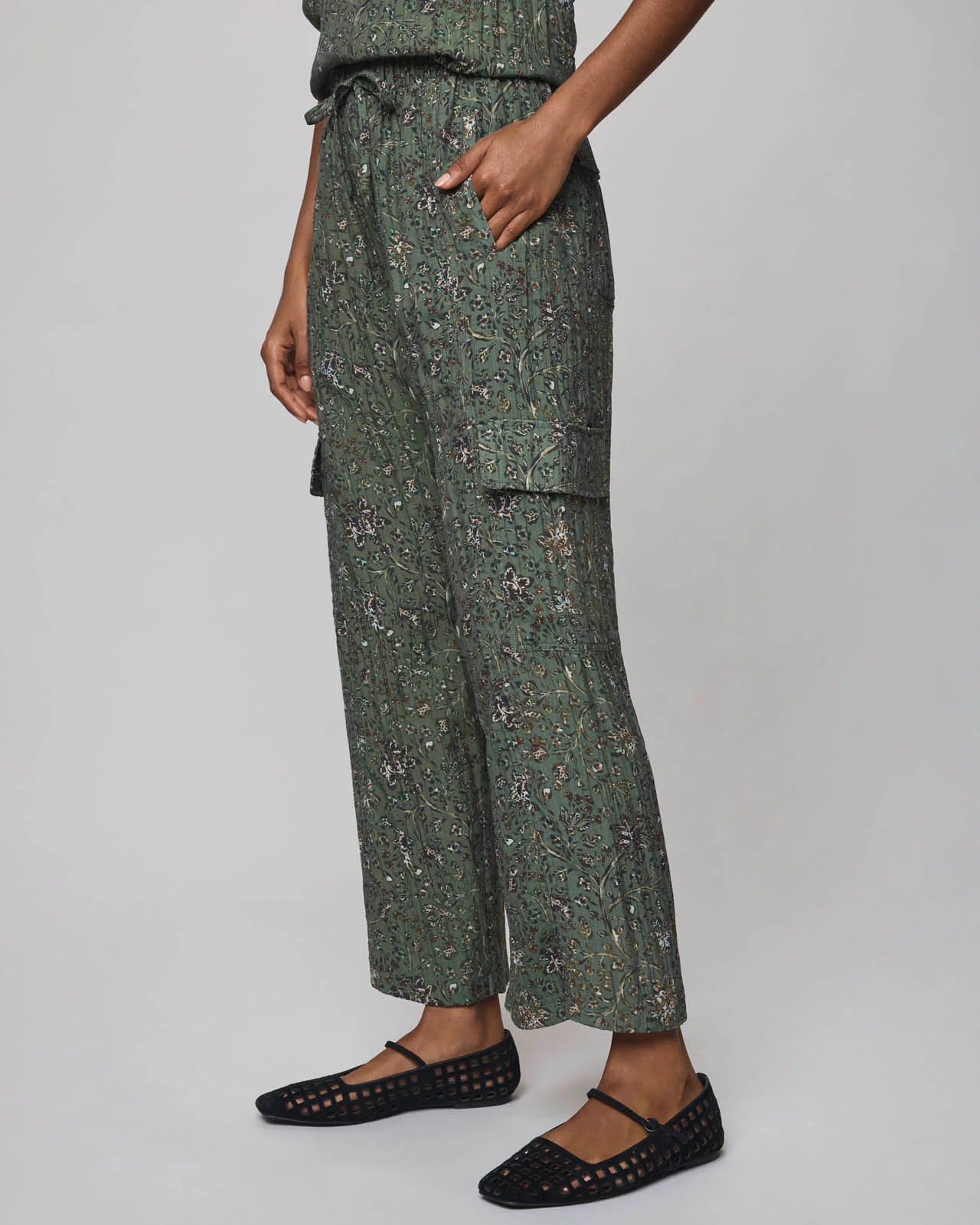 5867-versailles-floral-pant-3.webp Versailles Floral Pant