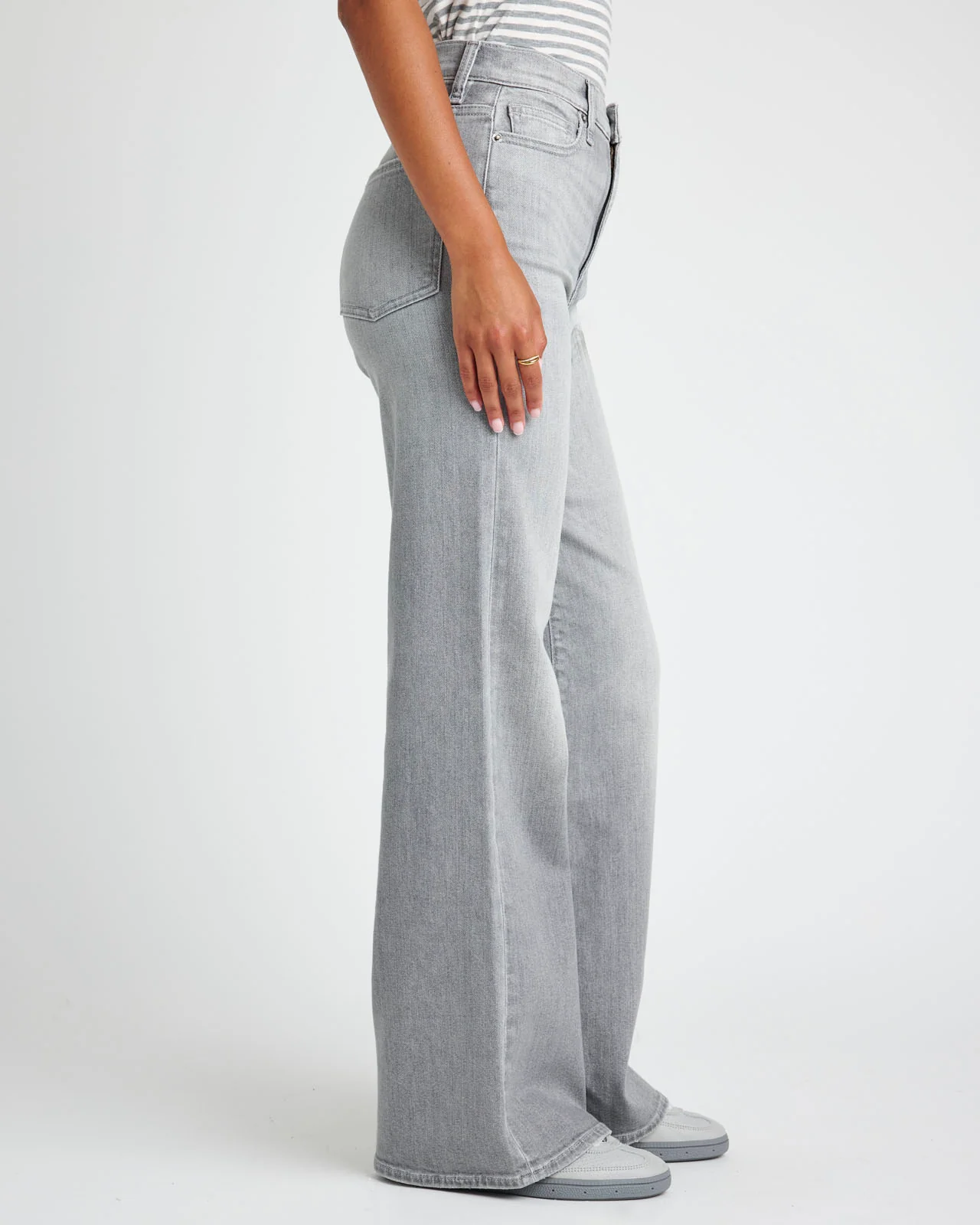 6707-grey-high-rise-wide-leg-jean-3.webp Grey High-Rise Wide Leg Jean