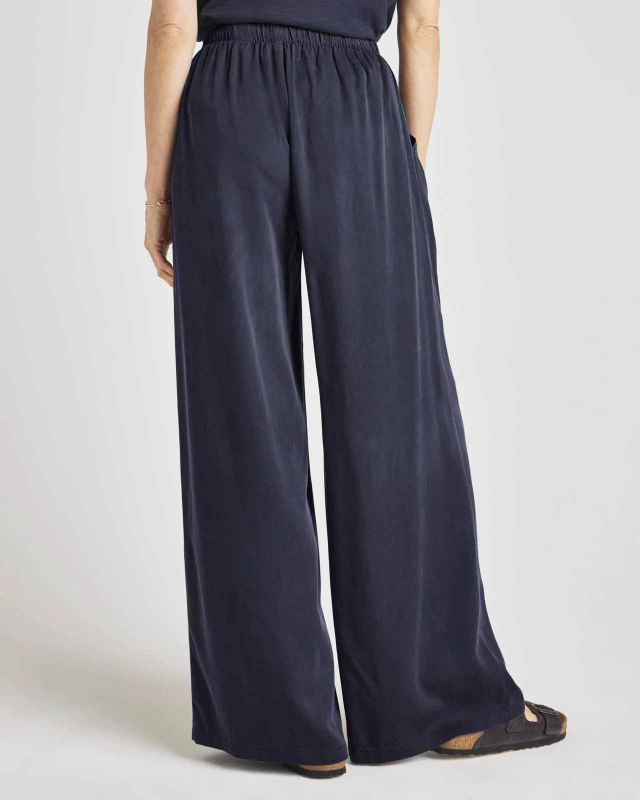 7055-lainey-wide-leg-pant-10.webp Lainey Wide Leg Pant