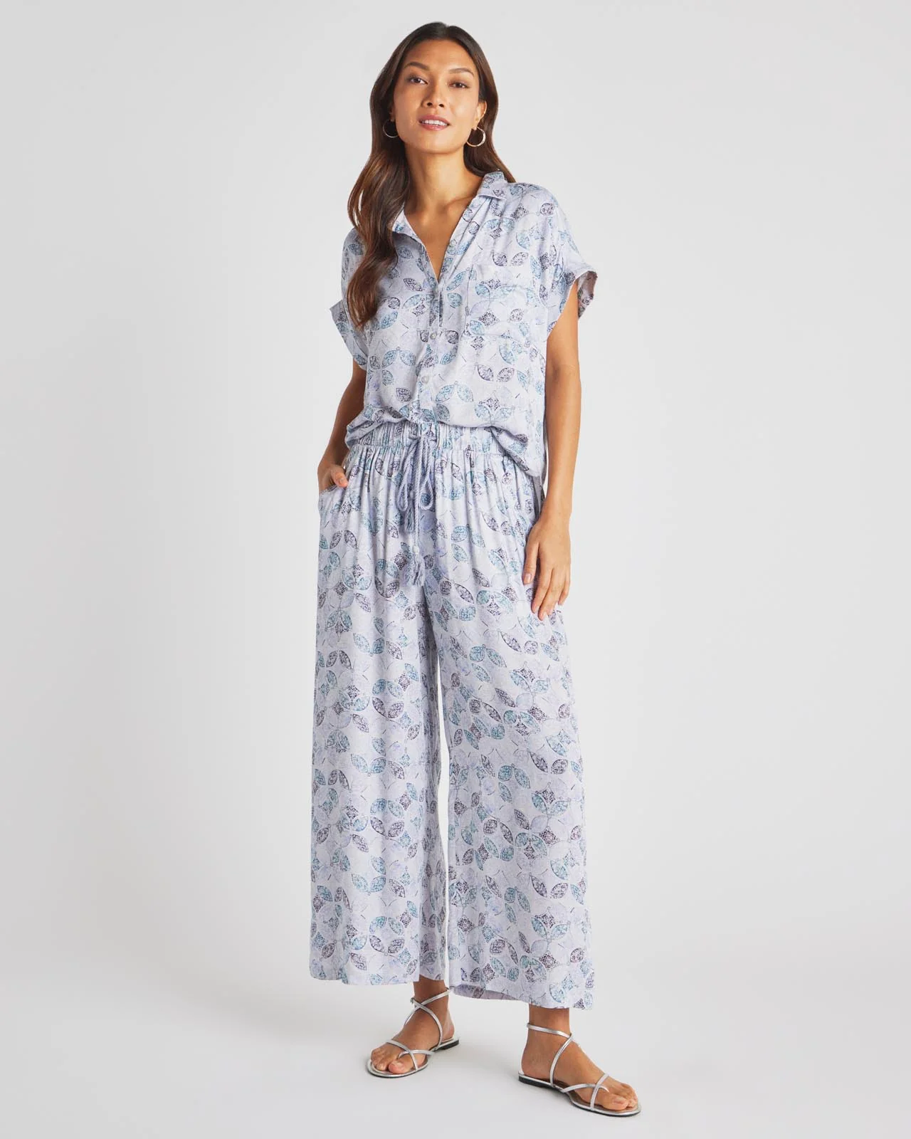 7286-lainey-cropped-wide-leg-pant-5.webp Lainey Cropped Wide Leg Pant