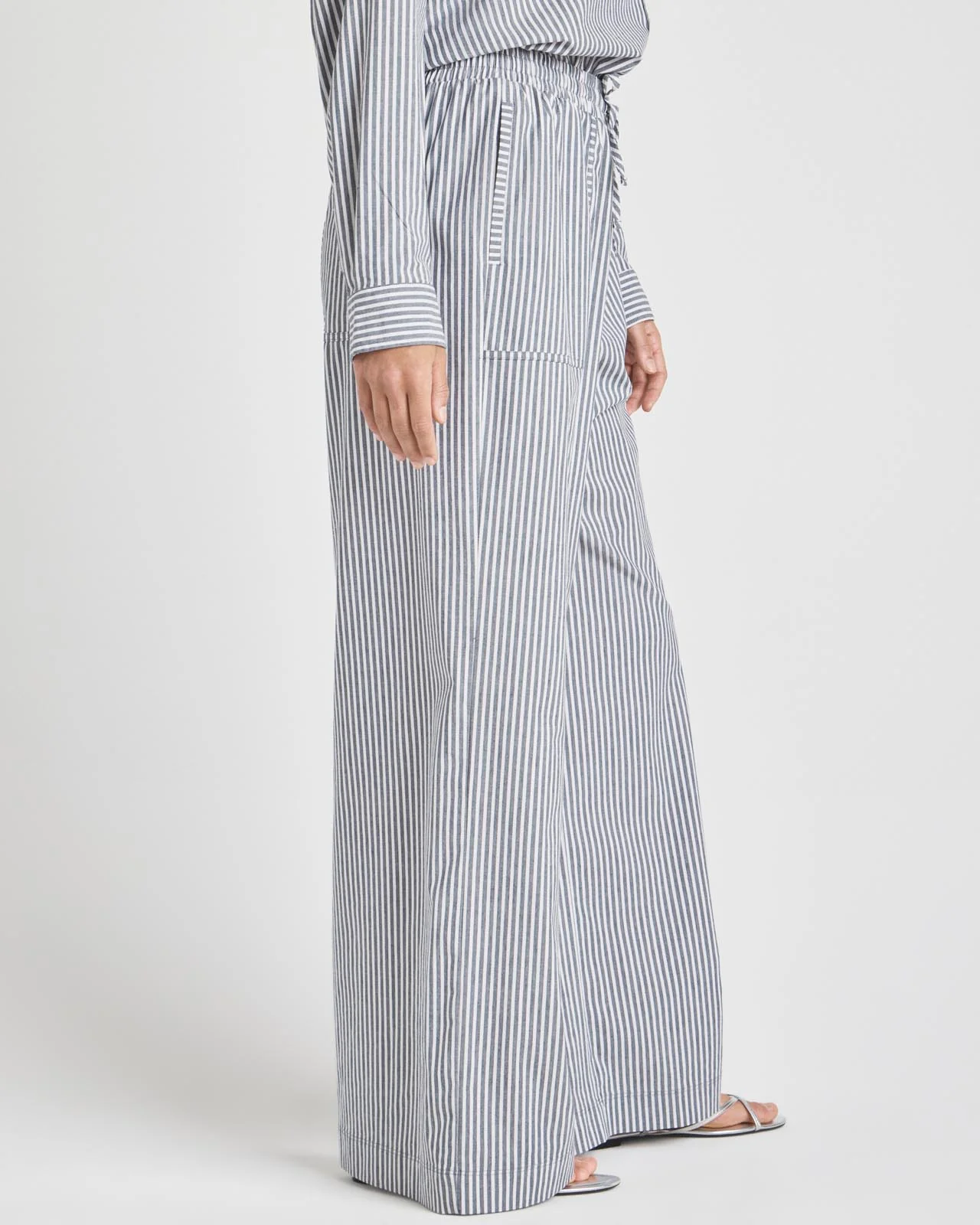 7400-splendid-x-cellajaneblog-poplin-wide-leg-pant-11.webp Splendid x @Cellajaneblog Poplin Wide Leg Pant