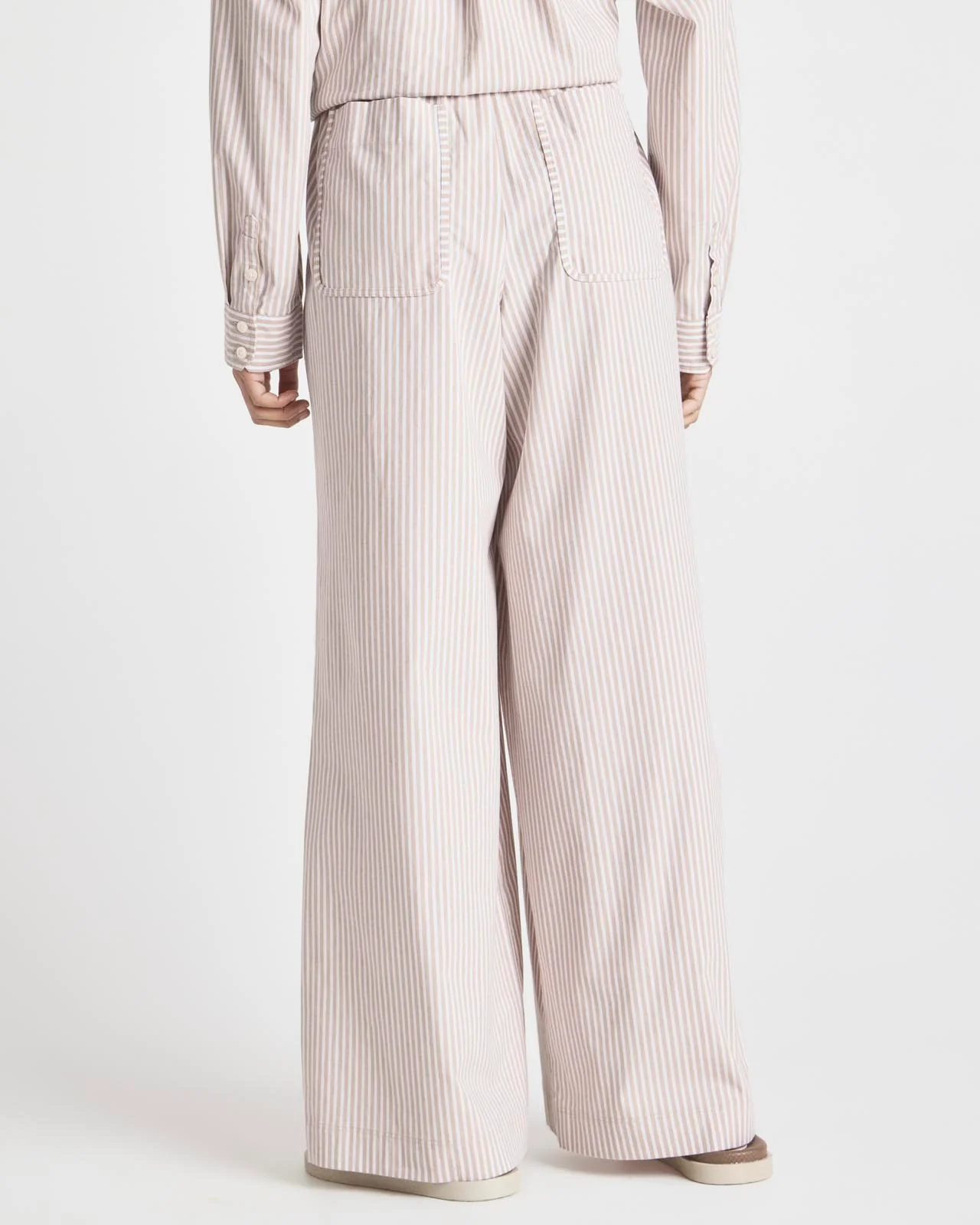 7400-splendid-x-cellajaneblog-poplin-wide-leg-pant-6.webp Splendid x @Cellajaneblog Poplin Wide Leg Pant