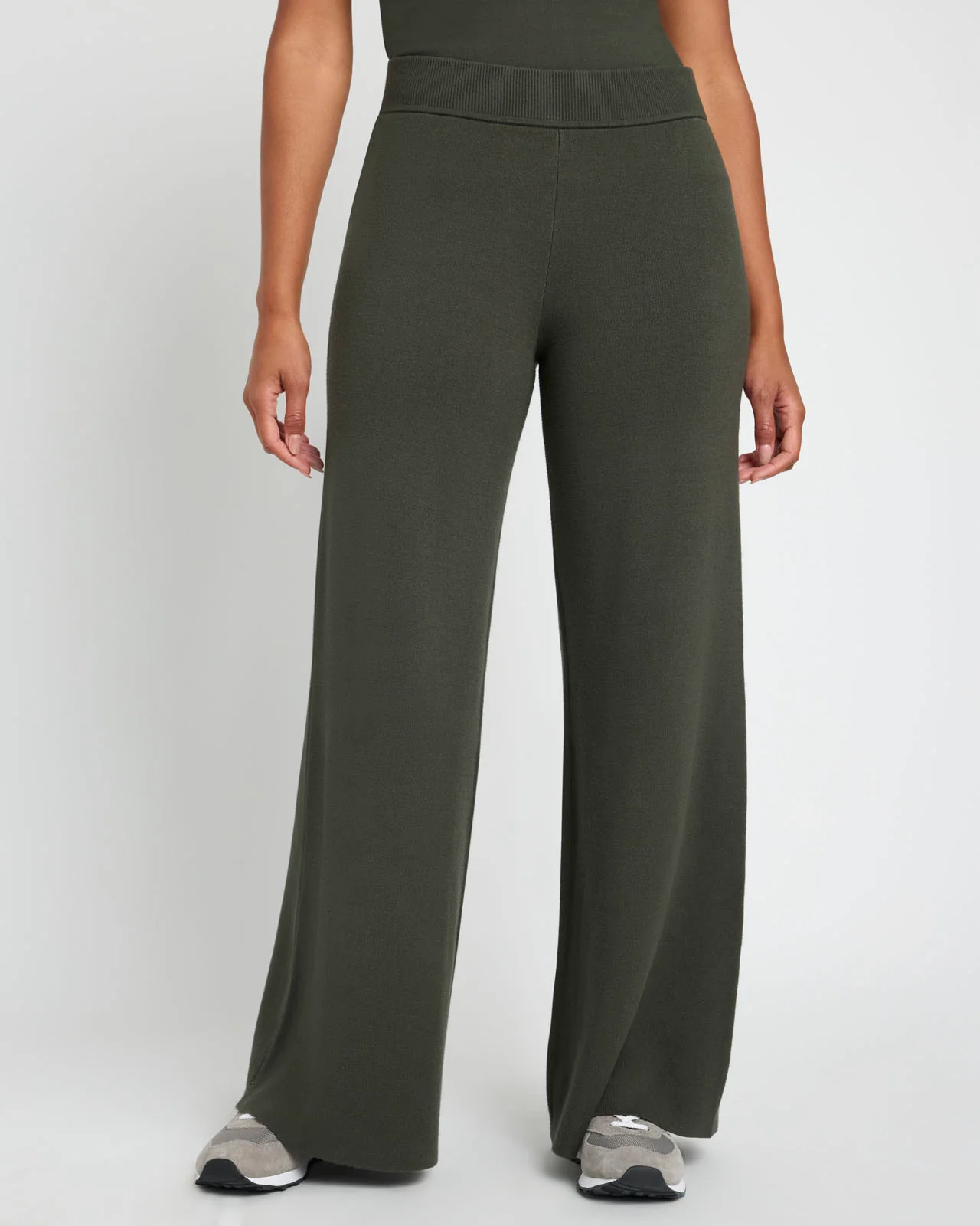 7637-splendid-x-cellajaneblog-wide-leg-sweater-pant-13.webp Splendid x @Cellajaneblog Wide Leg Sweater Pant