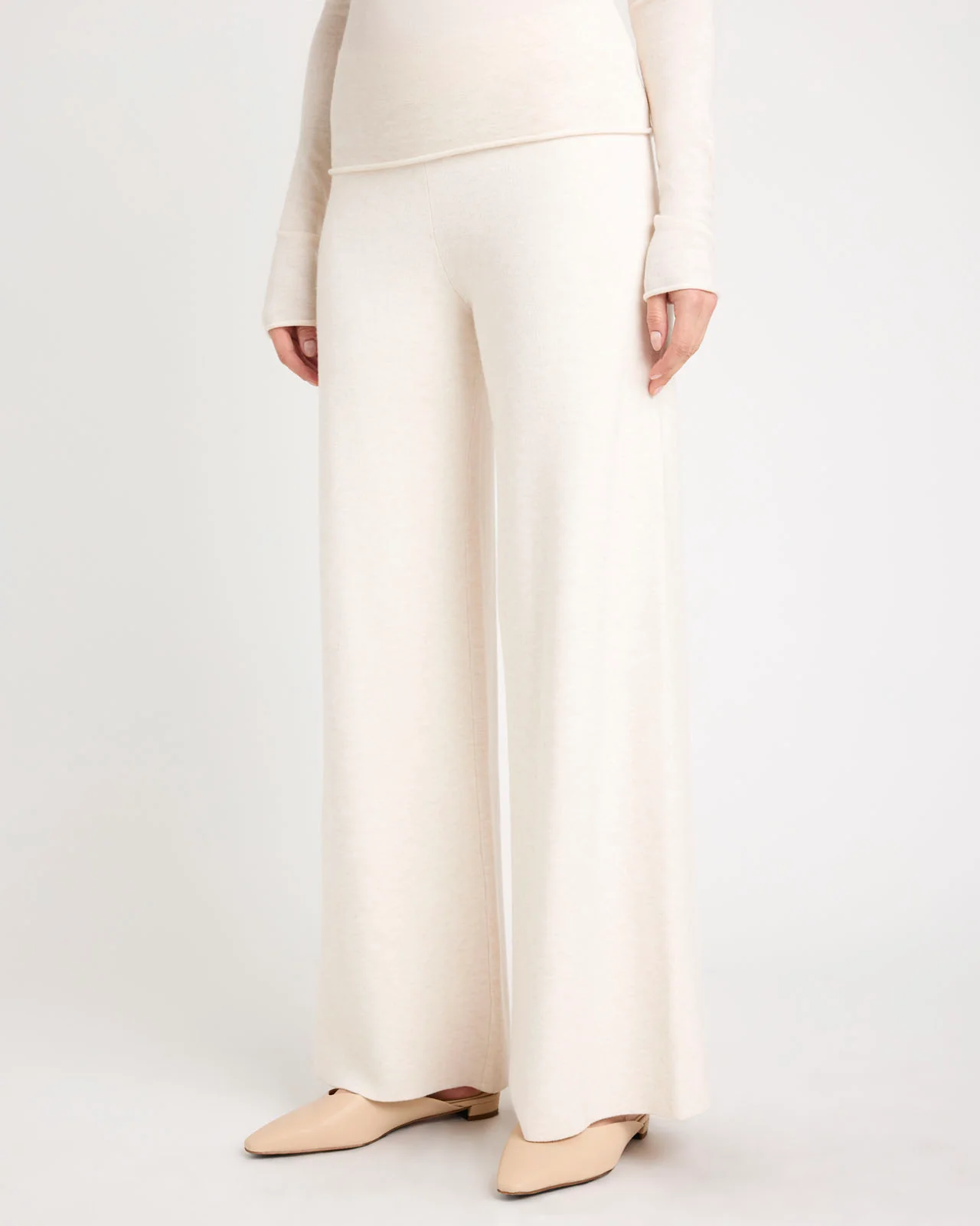 7637-splendid-x-cellajaneblog-wide-leg-sweater-pant-19.webp Splendid x @Cellajaneblog Wide Leg Sweater Pant