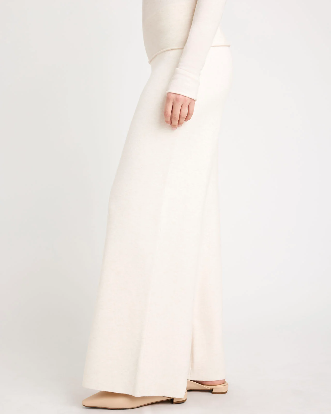 7637-splendid-x-cellajaneblog-wide-leg-sweater-pant-23.webp Splendid x @Cellajaneblog Wide Leg Sweater Pant