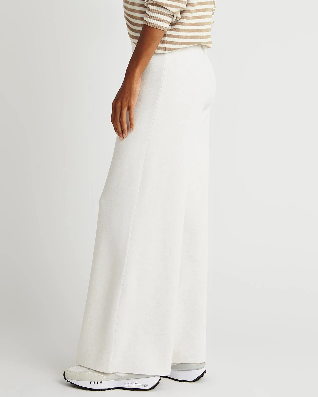 7637-splendid-x-cellajaneblog-wide-leg-sweater-pant-36.webp Splendid x @Cellajaneblog Wide Leg Sweater Pant