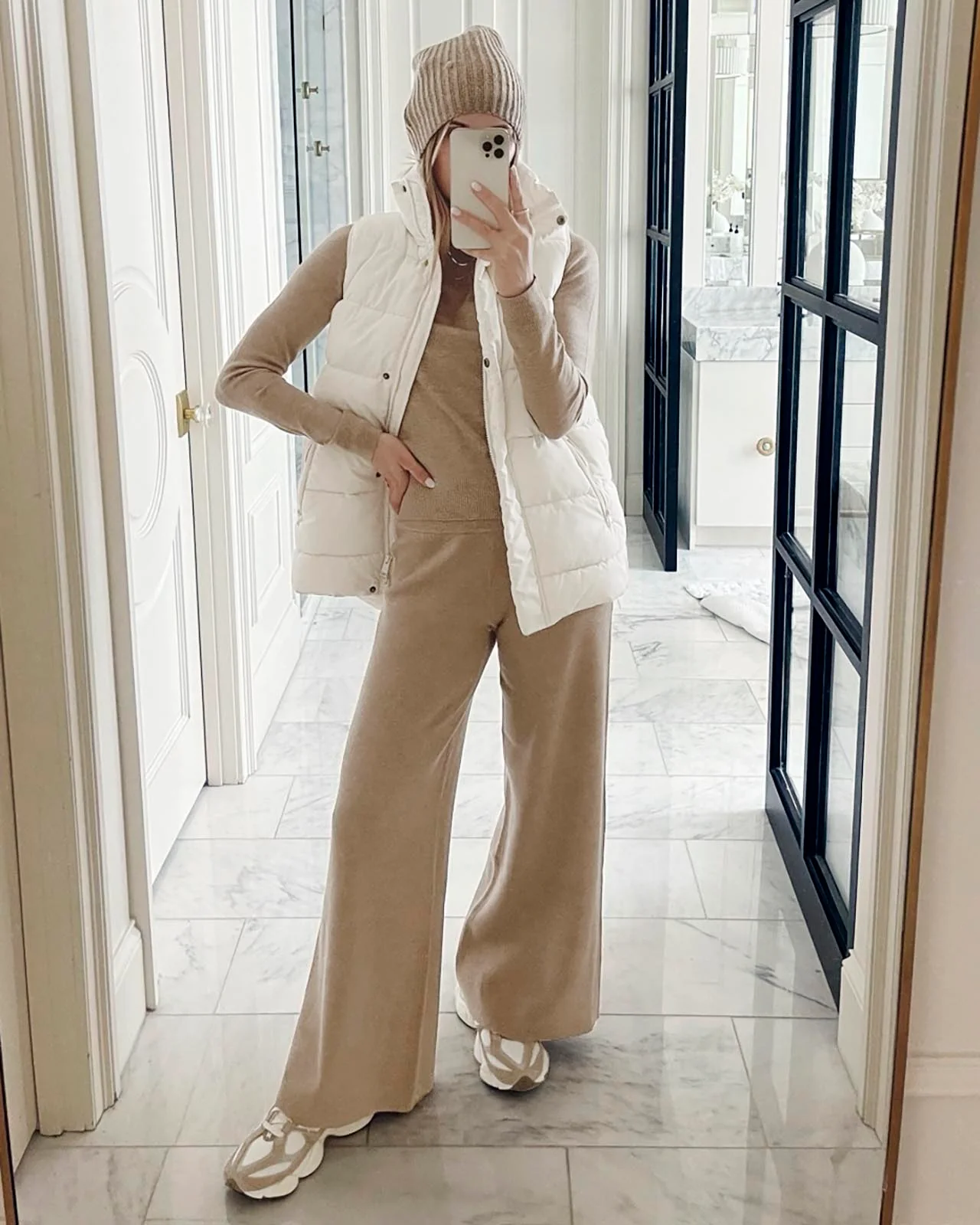 7637-splendid-x-cellajaneblog-wide-leg-sweater-pant-39.webp Splendid x @Cellajaneblog Wide Leg Sweater Pant