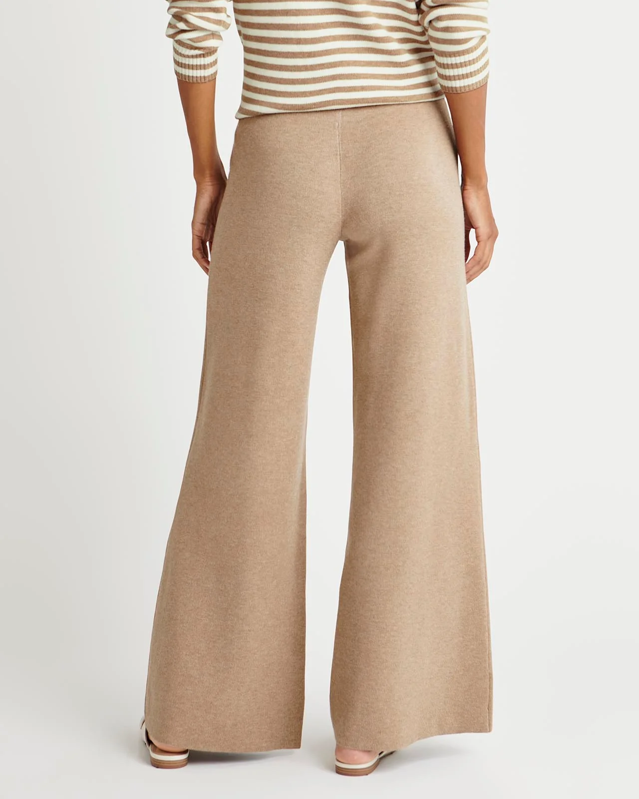 7637-splendid-x-cellajaneblog-wide-leg-sweater-pant-42.webp Splendid x @Cellajaneblog Wide Leg Sweater Pant