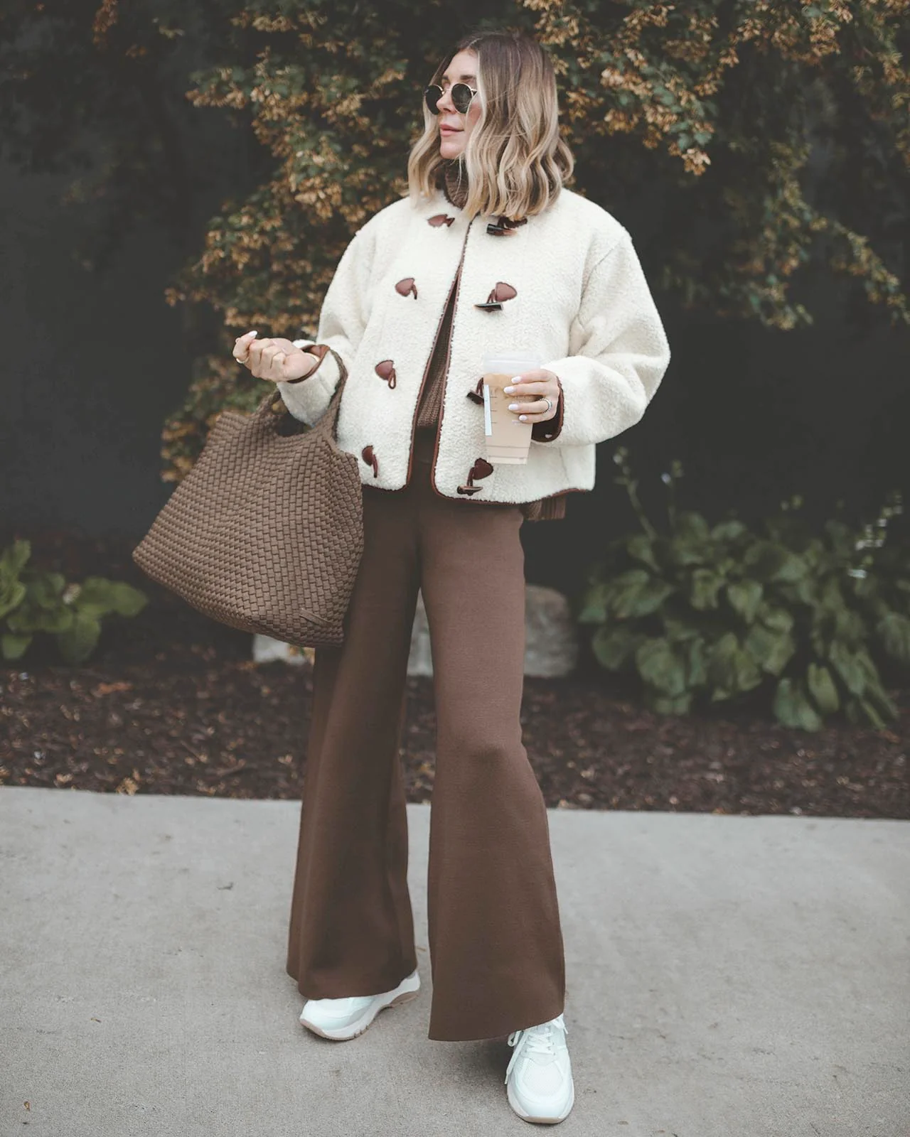 7637-splendid-x-cellajaneblog-wide-leg-sweater-pant-46.webp Splendid x @Cellajaneblog Wide Leg Sweater Pant