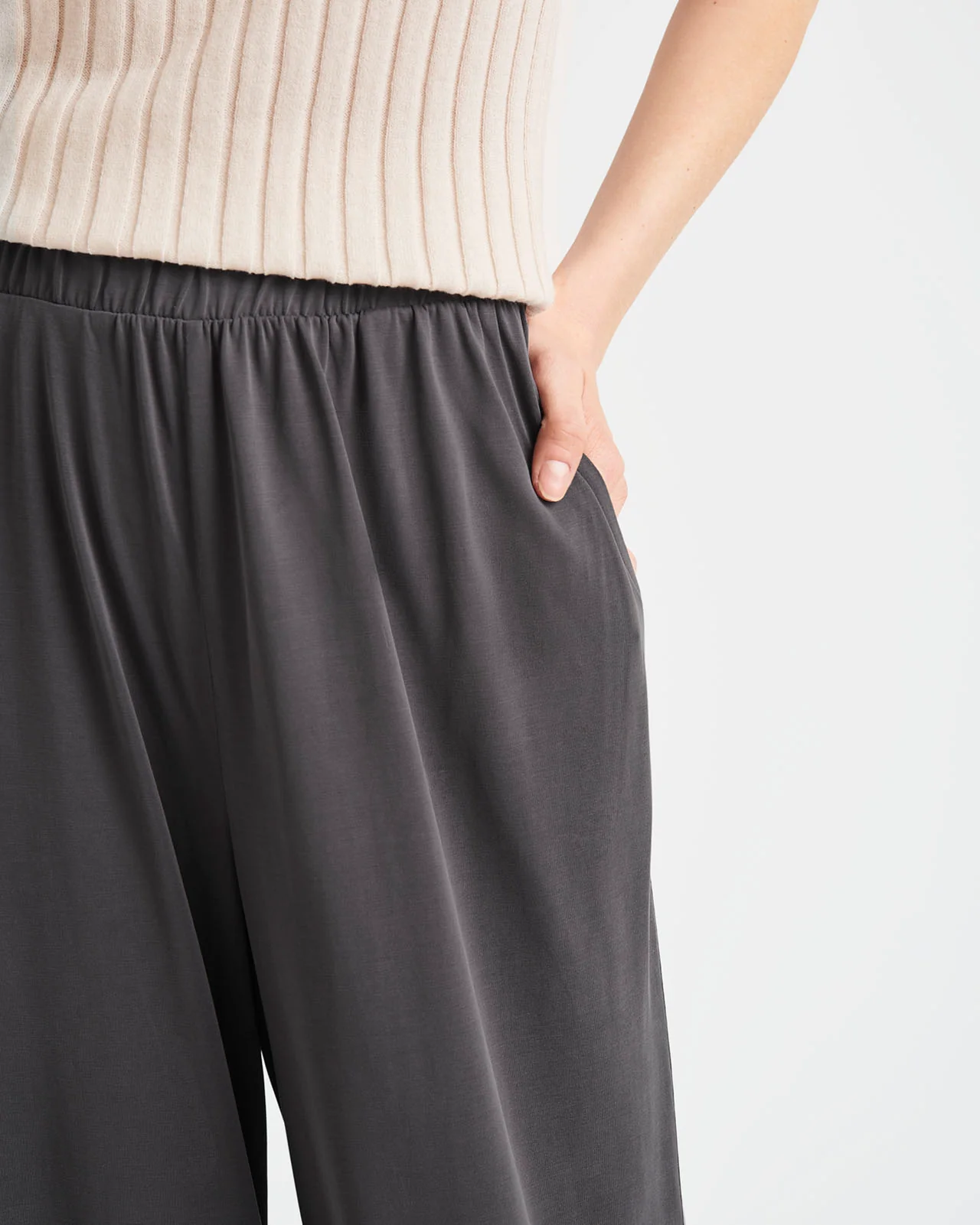 7988-arlo-sandwash-jersey-palazzo-pant-5.webp Arlo Sandwash Jersey Palazzo Pant