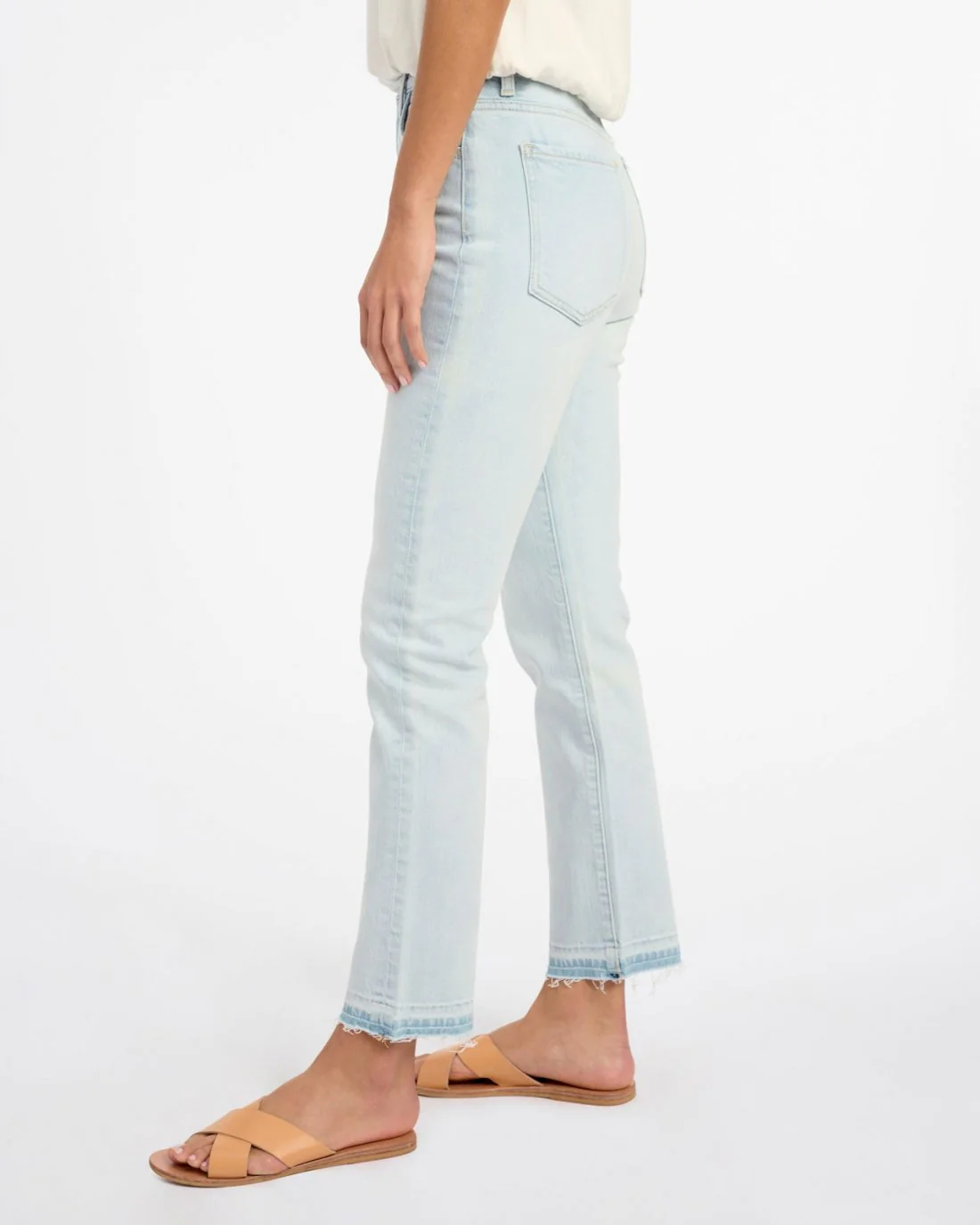 9143-easy-slim-release-hem-crop-jean-2.webp Easy Slim Release Hem Crop Jean
