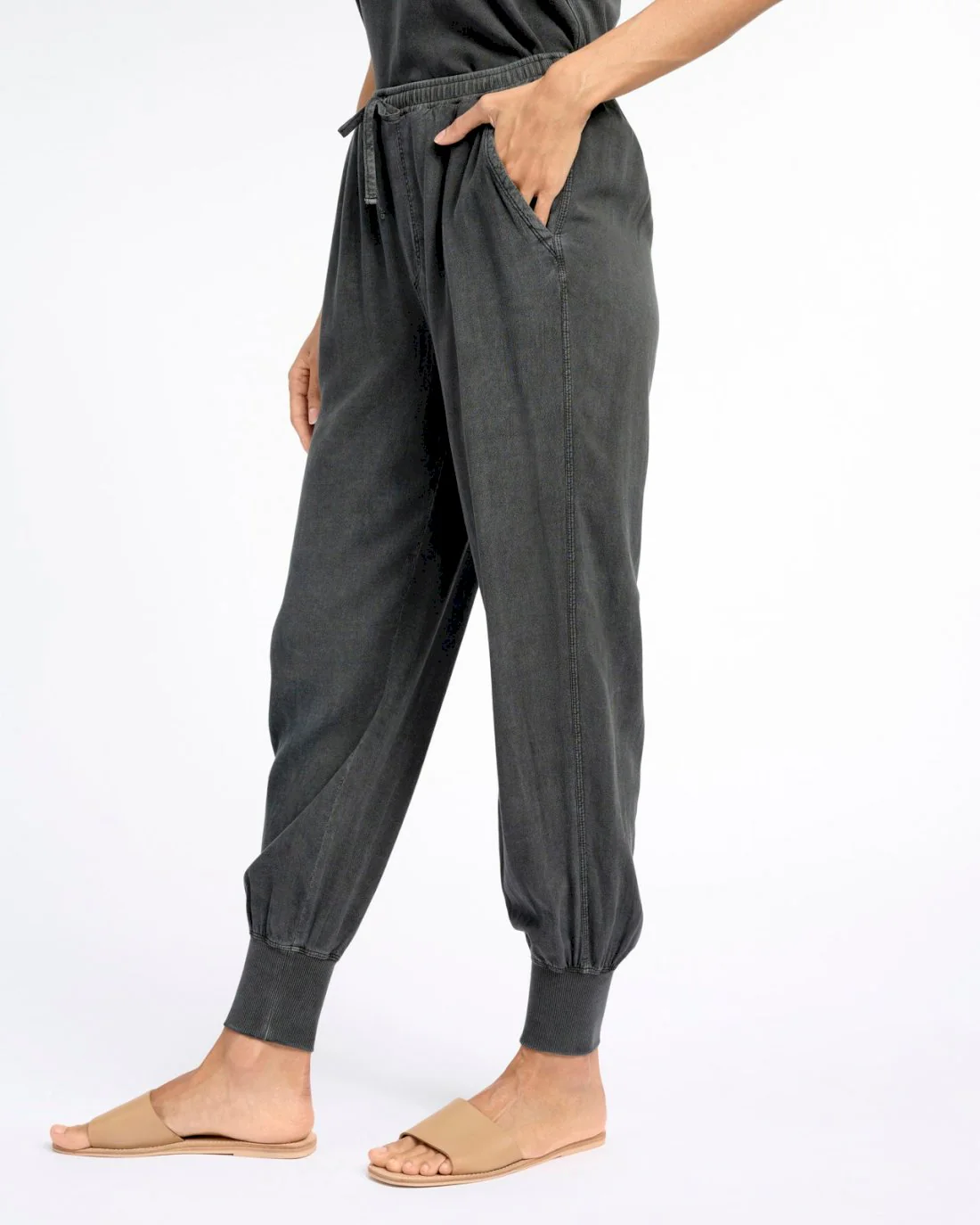 Zinnia Jogger