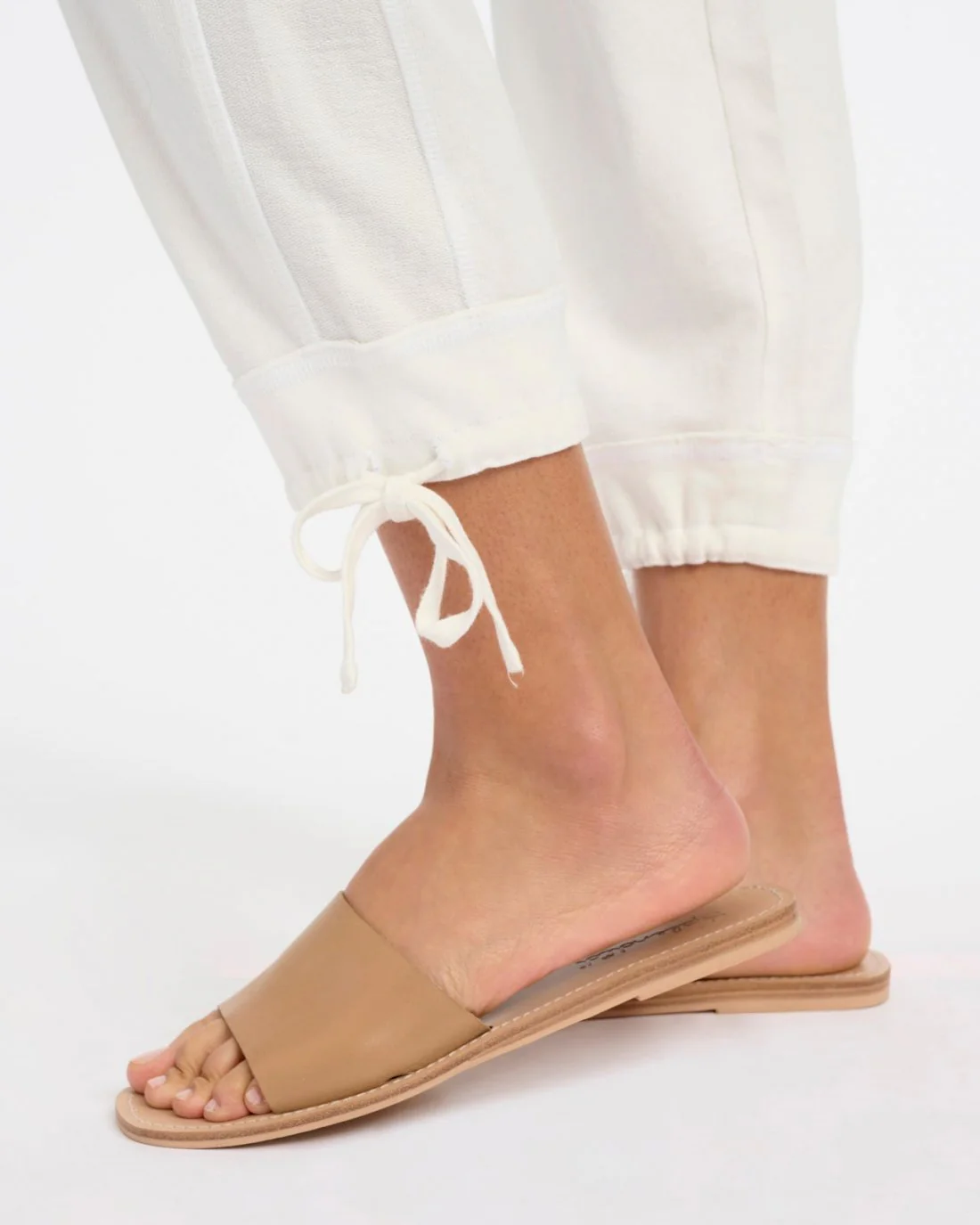 9294-athena-jogger-6.webp Athena Jogger