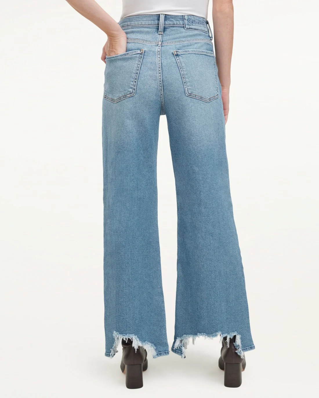 9612-ultra-high-rise-wide-leg-vintage-jeans-4.webp Ultra High-Rise Wide Leg Vintage Jeans